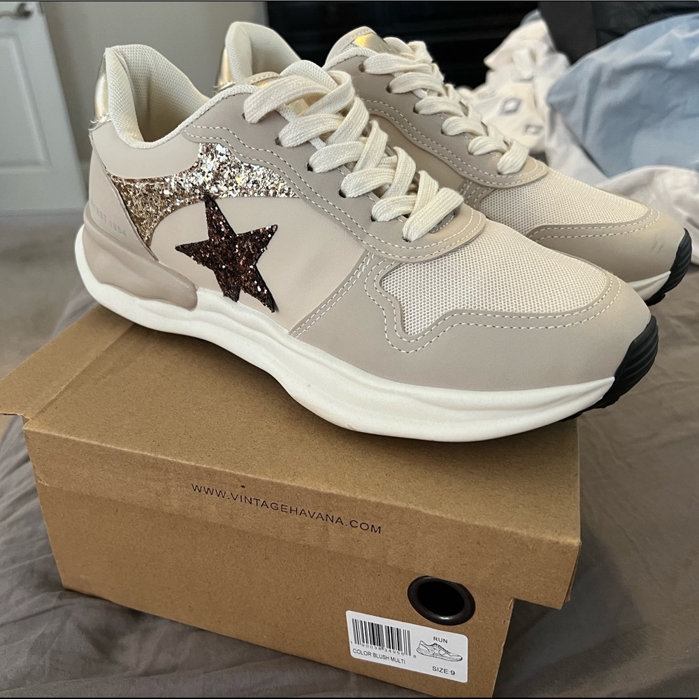 Vintage Havana Run Size 9 Sneaker